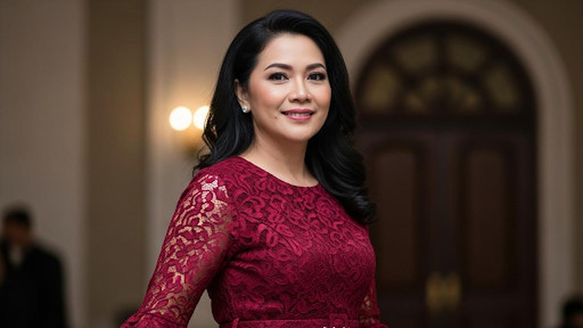 8 Blouse Brokat Lengan Lonceng untuk Usia 40-an, Elegan dan Penuh Karakter