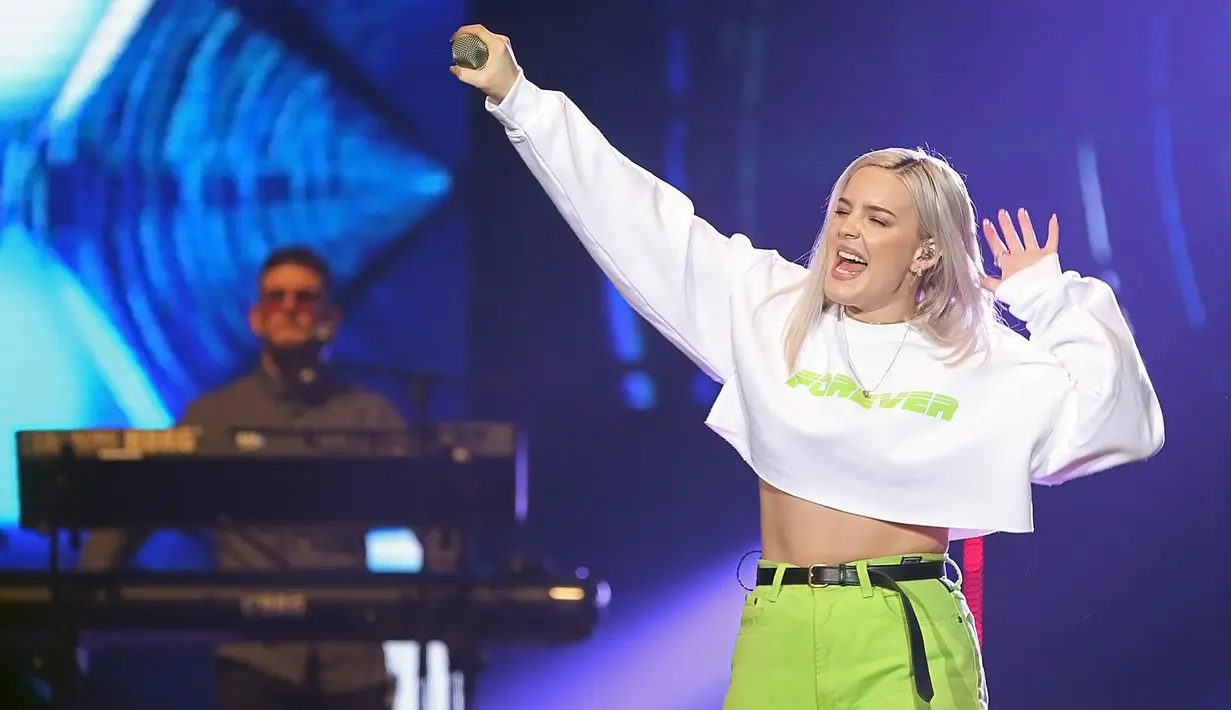 Anne Marie merenggut hati masyarakat Indonesia di LAFFestival 2018 dengan tembang berjudul Rockabye milik Clean Bandit. (Bambang E. Ros/Bintang.com)