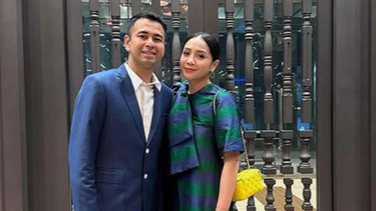 Kondangan Bareng Raffi Ahmad, Potret Nagita Slavina Tampil Cetar dengan Makeup Hasil Gelap-gelapan di Dalam Pesawat