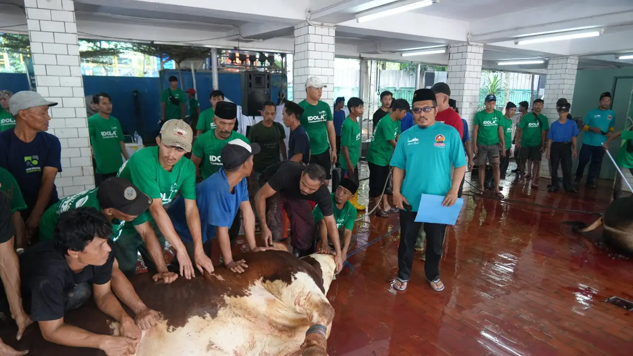 Prosesi pemotongan hewan kurban di salah satu masjid di Jakarta. (Istimewa)