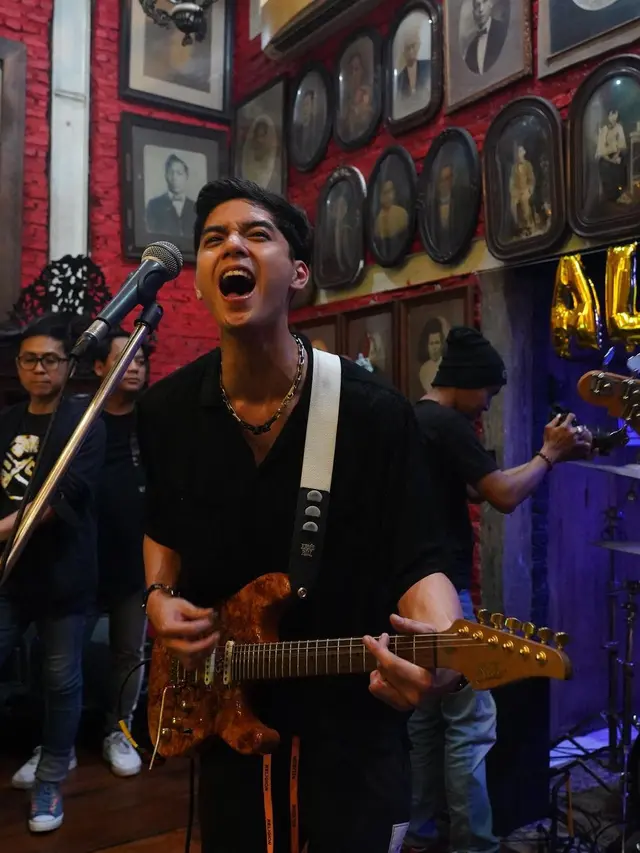 7 Momen Pesta Ulang Tahun Al Ghazali, Potretnya Bersama Teman Masa Kecil Jadi Sorotan