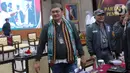Ketua Umum Partai Negeri Daulat Indonesia (Pandai) Farhat Abbas saat mendaftarkan partai politiknya di Gedung Komisi Pemilihan Umum Republik Indonesia, Jakarta, Senin (1/8/2022). Pendaftaran calon partai politik (parpol) peserta Pemilu dimulai tanggal 1 hingga 14 Agustus 2022. (Liputan6.com/Angga Yuniar)