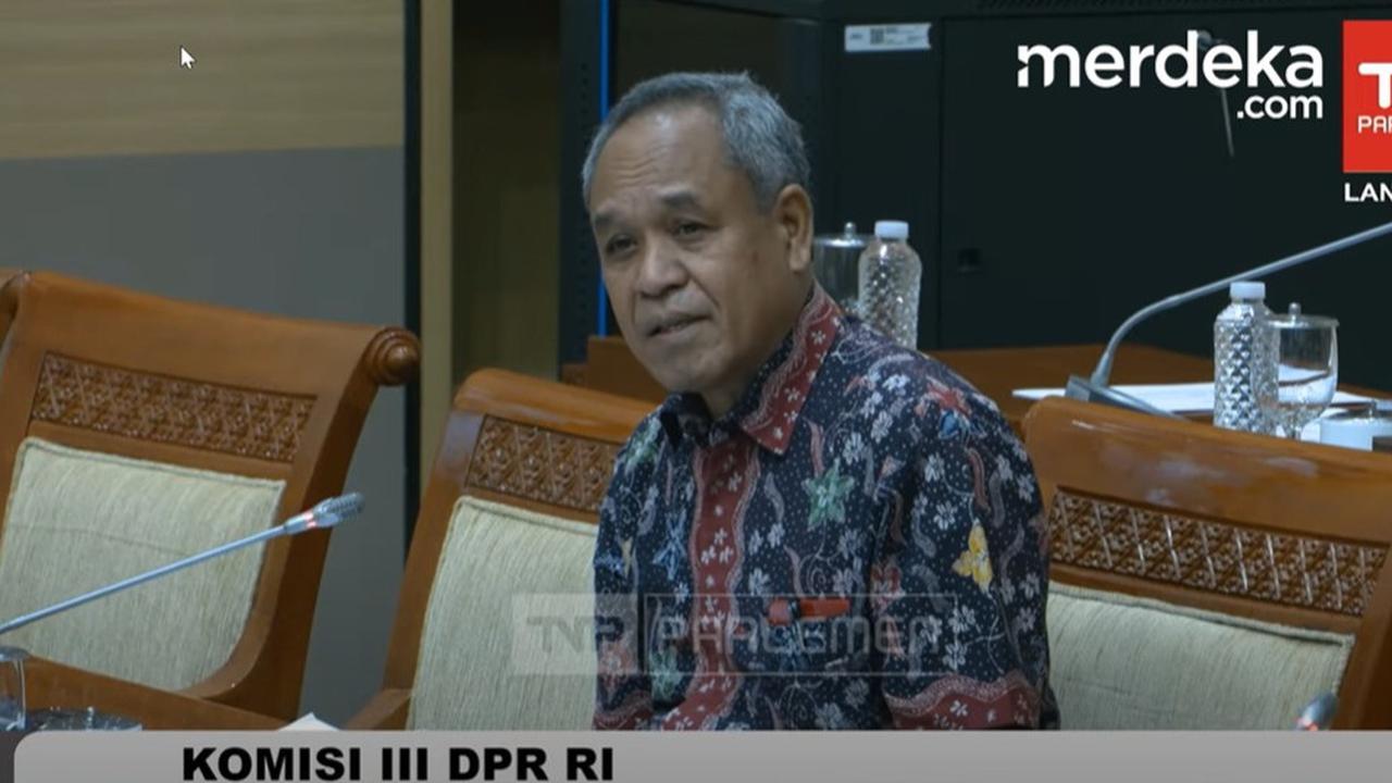 VIDEO: Benny DPR Mendadak Semangat Calon Hakim Agung Jebolan Jaksel "Pernah Terima Hadiah?"