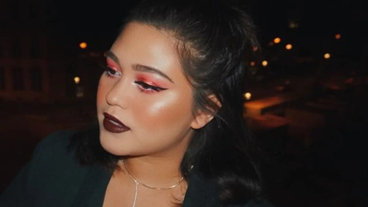 Makeup Glowing ala Sarah Ayu, Lagi Hits Banget Nih!