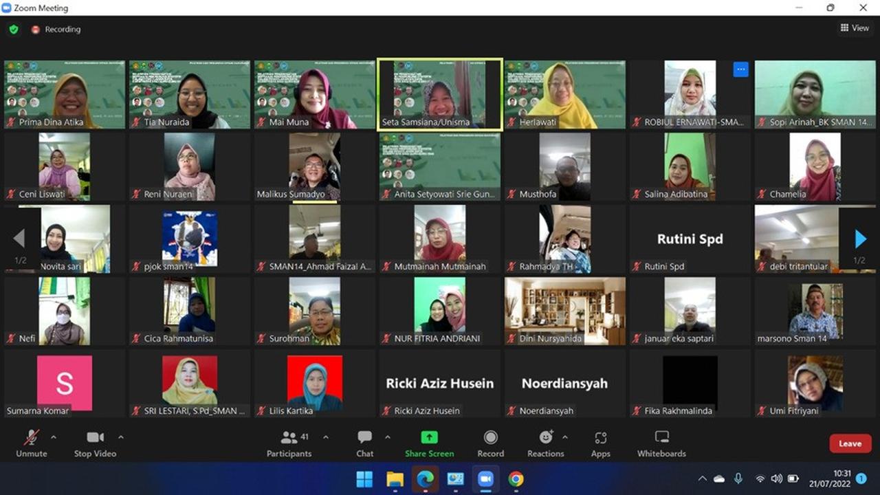 Pengabdian kepada Masyarakat (PkM) Ubhara Jaya, Unisma 45 Bekasi dan UM Magelang secara online ke guru SMAN 14 Bekasi. (Ist)