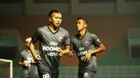 Winger Persita Tangerang, Redi Rusmawan bertekad untuk memberikan yang terbaik di lanjutan kompetisi Shopee Liga 1 2020. (Bola.com/Permana Kusumadijaya)
