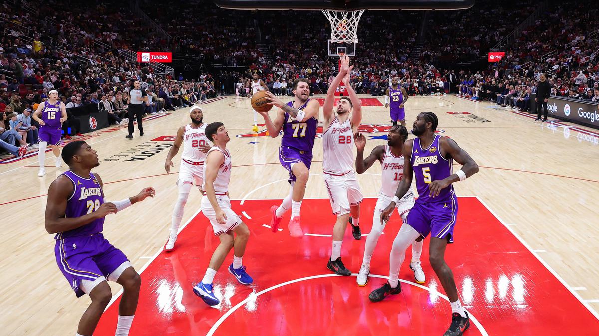 Hasil NBA: Doncic Menggila, Lakers Menang Lagi di Kandang Rockets