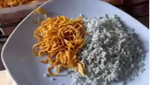 Warung Makan di Jakarta Jual Nasi Uduk Biru, Diwarnai Pakai Apa?