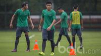 Gelandang Arema FC, Hanif Sjahbandi, saat mengikuti seleksi Timnas Indonesia U-22 di Lapangan SPH Karawaci, Banten, Selasa (21/2/2017).(Bola.com/Vitalis Yogi Trisna)