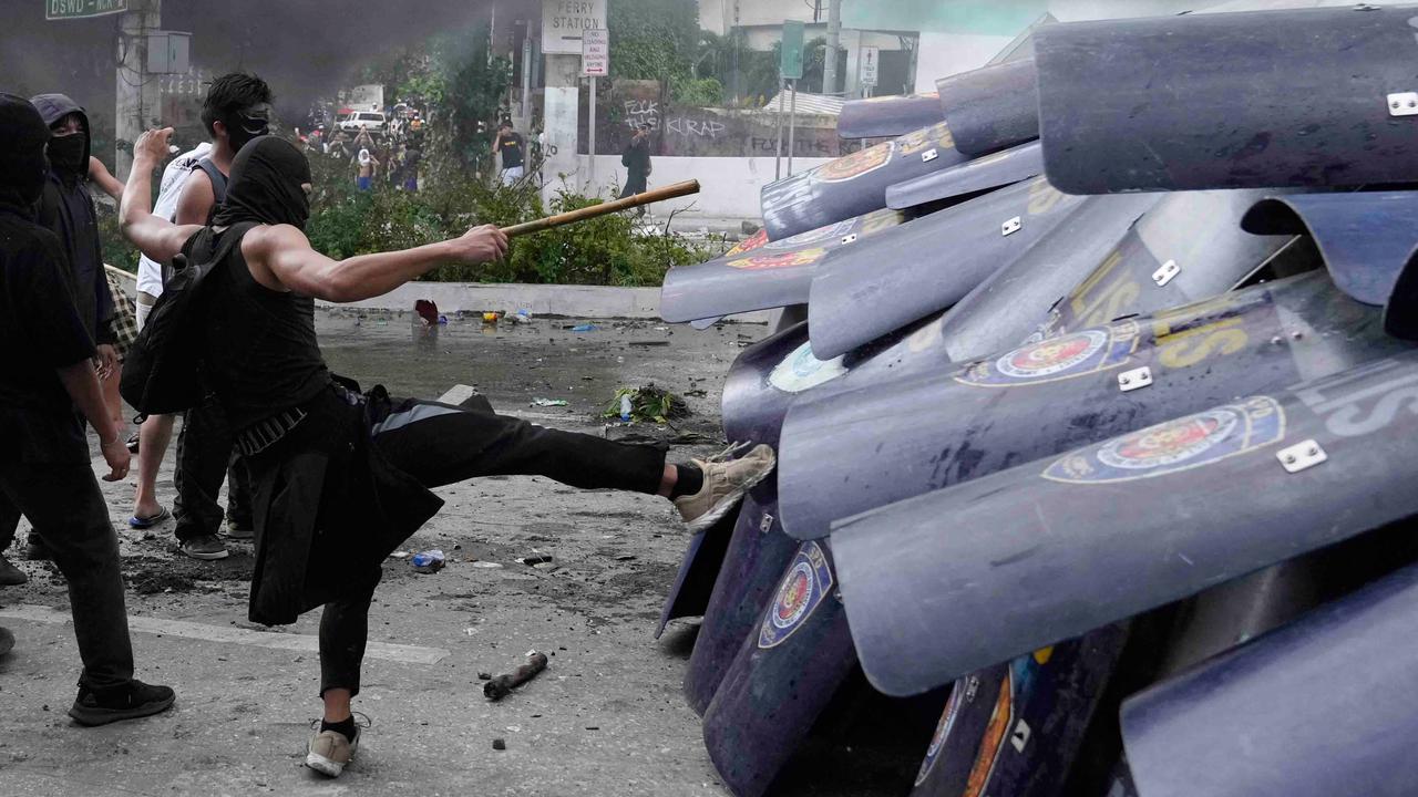 VIDEO: Ngeri Bentrok Berdarah! Penyebab Filipina Membara Warga Vs Aparat Dekat Istana Presiden