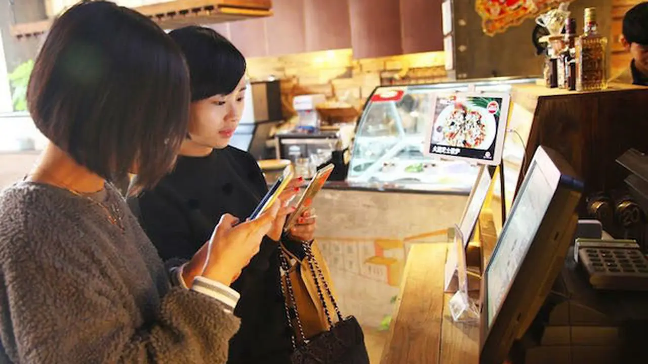 Modal Paras Tampan dan Cantik Bisa Makan Gratis di Restoran Ini