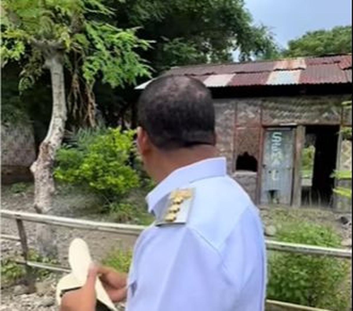 Penjabat (PJ) Bupati Alor, Zeth Sony Libing berkunjung ke SMA Negeri Pureman di Langkuru, Pureman, Kabupaten Alor, Nusa Tenggara Timur belum lama ini.