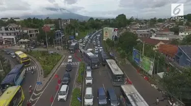 Kawasan Puncak masih diserbu ribuan pengunjung yang datang dari berbagai daerah