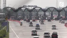 Padatnya arus mudik kendaraan dari Jakarta yang melewati tol Cipali membuat pengelola terpaksa membuka 18 gardu pembayaran