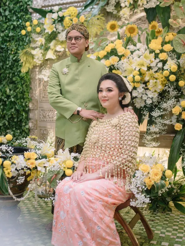 Arief Muhammad dan Istri, Tiara Pangestika.