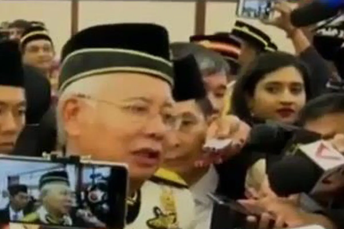 Malaysia Usir Dubes Korut hingga Lomba Gendong Istri 