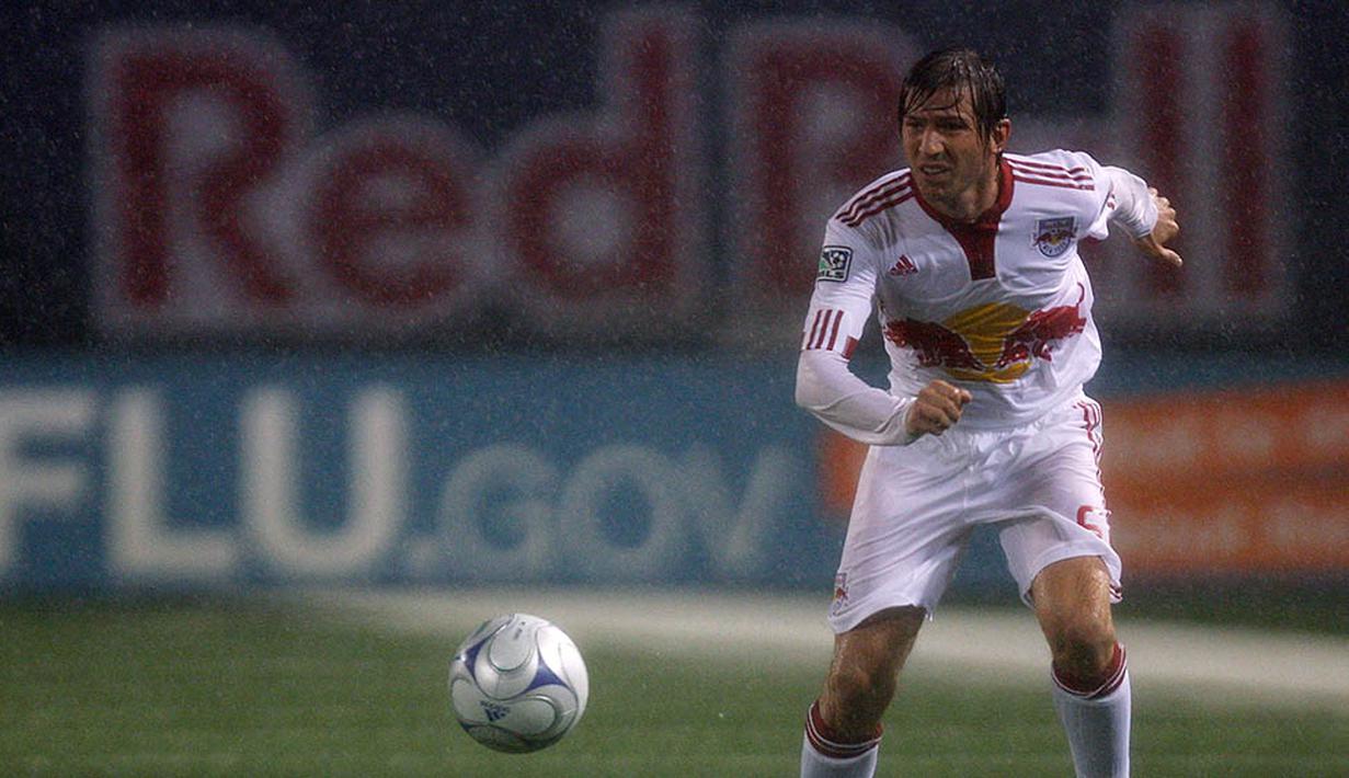 3. Albert Celades, mantan bintang Real Madrid ini berpengalaman menukangi Spanyol U-21. Kedekatan dirinya dengan bintang muda La Furia Roja dipercaya akan menciptakan generasi baru. (AFP/Jared Wickerham)