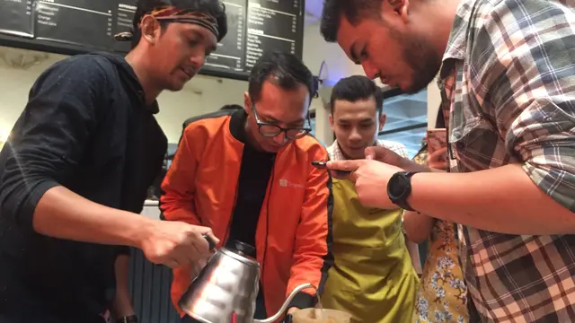 Shopee dan Anomali Coffee
