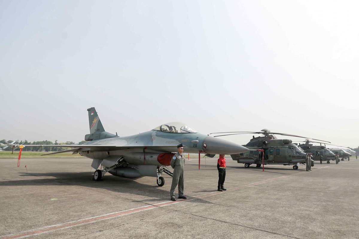 Jet tempur hingga helikopter dengan senapan mesin disiapkan TNI AU untuk amankan pelantikan Prabowo