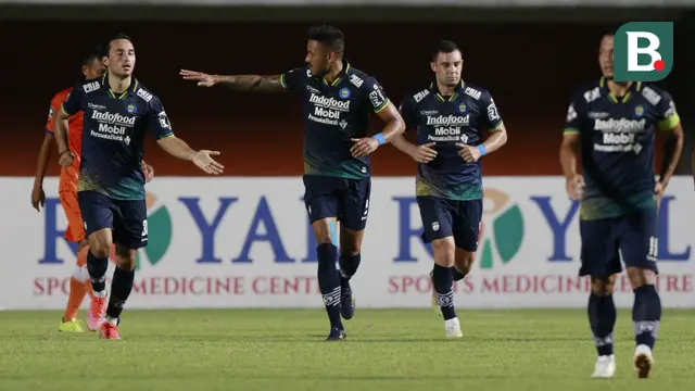 Persib Bandung vs Persiraja Banda Aceh