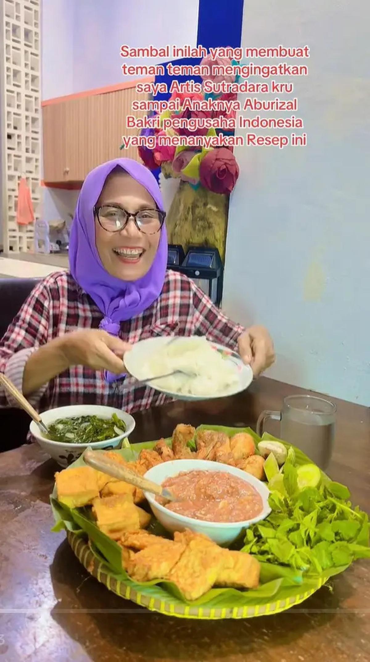 6 Potret Dapur Sederhana Rumah Nursyah Ibunda Indah Permatasari, Rapi dan Bersih