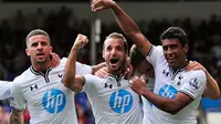 [Menit 18] Tendangan Bebas Walker Bawa Spurs Sementara Ungguli MU