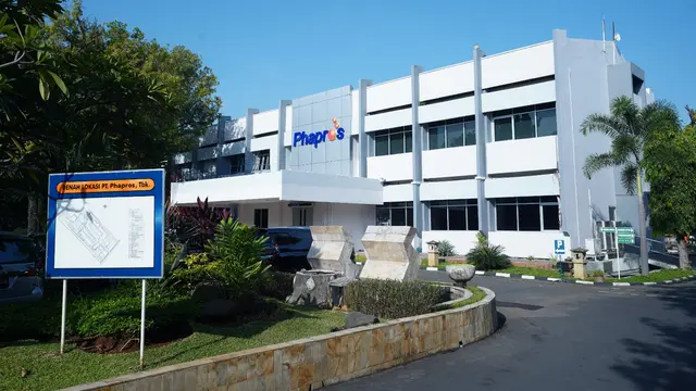 Pabrik obat PT Phapros Tbk (PEHA). Dok