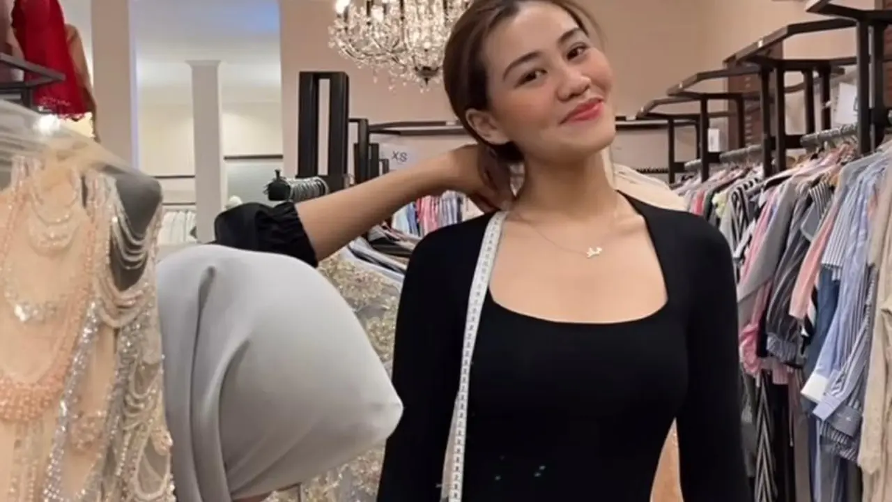 Pesona Menawan Calon Pengantin Aaliyah Massaid saat Fitting Baju, Menikah dalam Waktu Dekat?