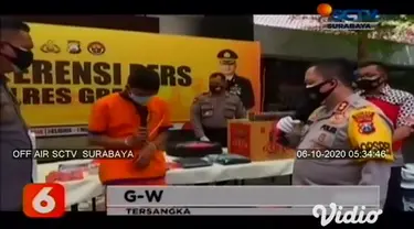 Sebanyak tiga tersangka pembobol toko swalayan asal Surabaya dibekuk Satreskrim Polres Gresik, Jawa Timur, setelah polisi mendapatkan bukti rekaman cctv dari toko swalayan yang dicuri.