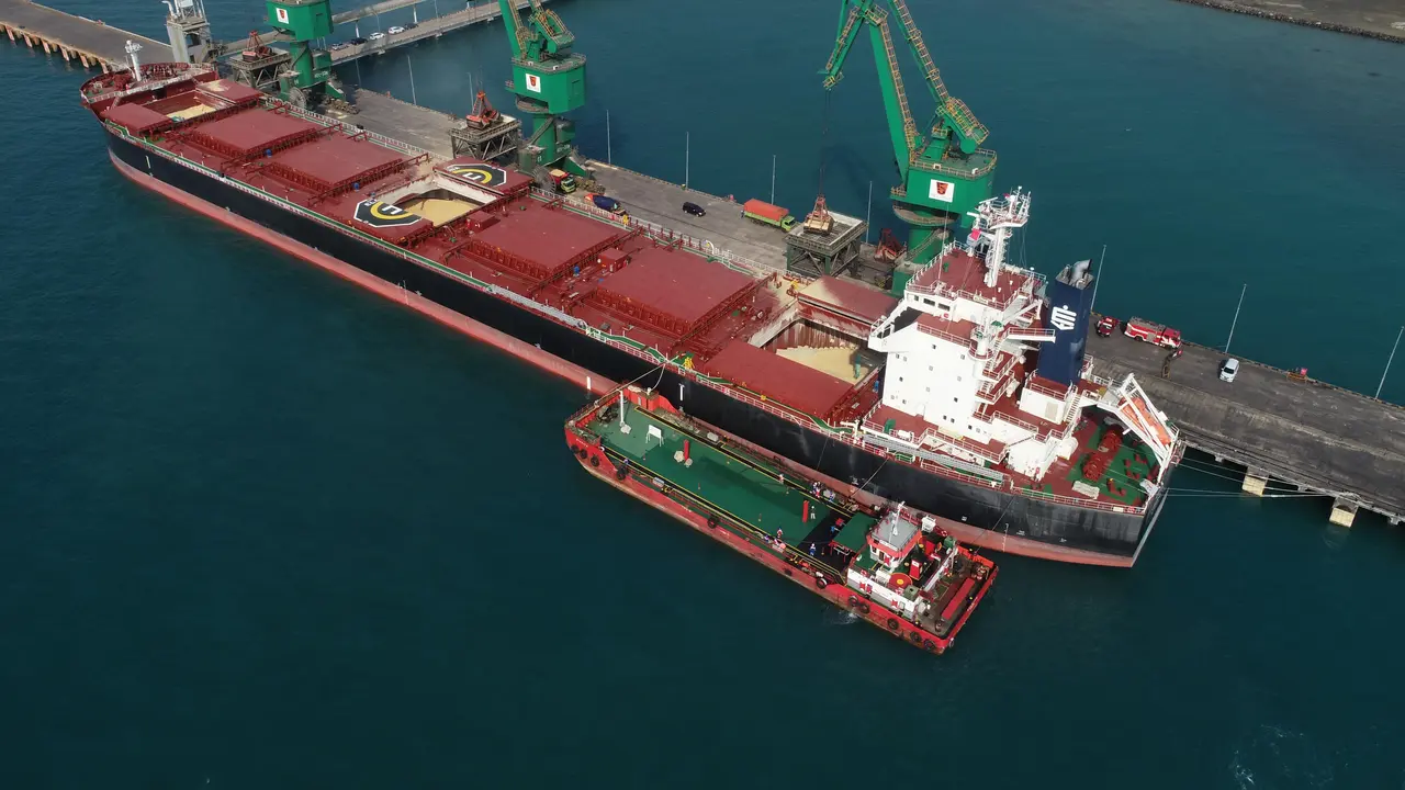 Penandatanganan Kerjasama Jasa Kepelabuhanan di Area Pengembangan 2 Pelabuhan Benoa antara PT Pertamina Patra Niaga dengan dengan PT Pelabuhan Indonesia (Pelindo) Persero. (Dok Pertamina)