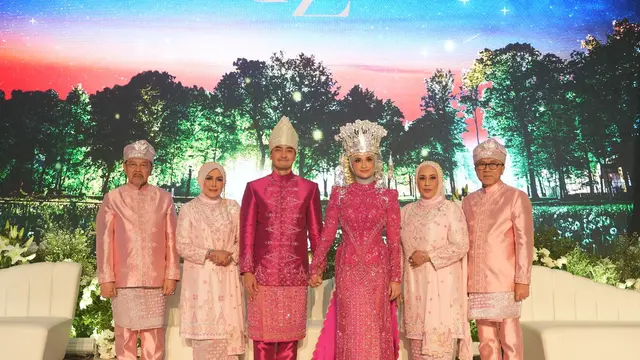 Resepsi pernikahan Putri Zulkiflki Hasan dan Zumi Zola
