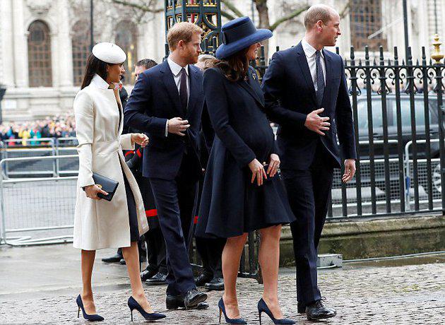 Untuk kesekian kalinya, Meghan Markle kembali bergabung dengan Kate Middleton dan Pangeran William dalam acara Kerajaan Inggris./ copyright dailymail.co.uk/sry