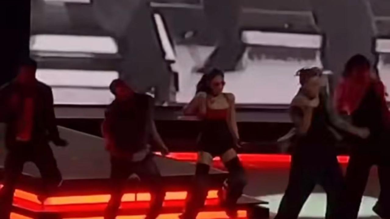 Penampilan Jennie BLACKPINK di Paris Buktikan Kehebatan Tarian Ikoniknya