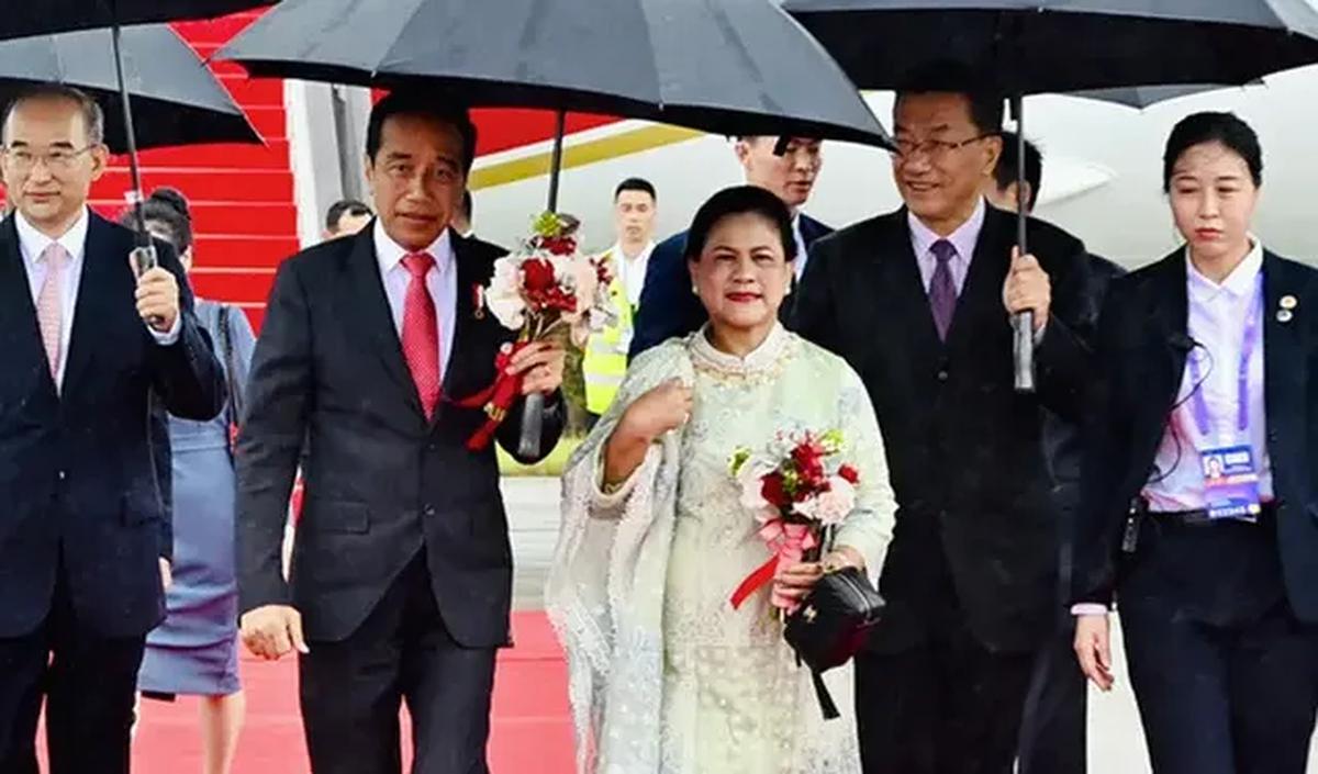 Kepala Negara mengatakan, bahwa para pemimpin usaha yang hadir dalam acara tersebut nantinya akan berperan bagi pengembangan industri kimia di Indonesia.