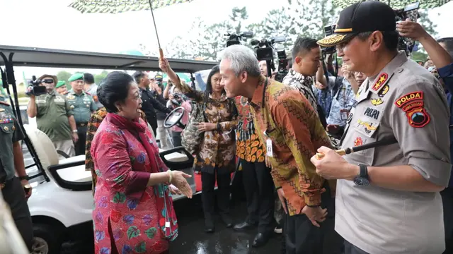 Gubernur Jawa Tengah, Ganjar Pranowo, dan Ketum PDIP, Megawati Soekarnoputri (Istimewa)
