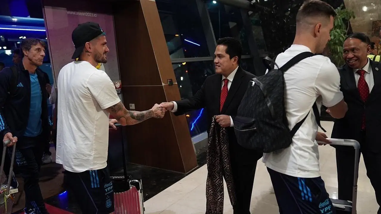 Ketum PSSI Erick Thohir Sambut Langsung Kedatangan Argentina
