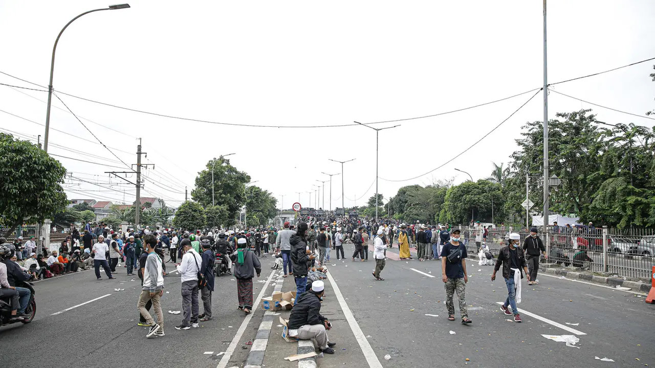 Simpatisan Rizieq Shihab Membubarkan Diri