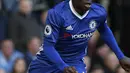 2. Ngolo Kante - Kualitas tinggi dimiliki pekerja keras macam Kante. Rendah hati adalah kelebihan lain yang dimiliki gelandang timnas Prancis tersebut. Tak satupun yang memprotes saat ia meraih penghargaan pemain terbaik Liga Inggris. (AFP/Adrian Dennis)