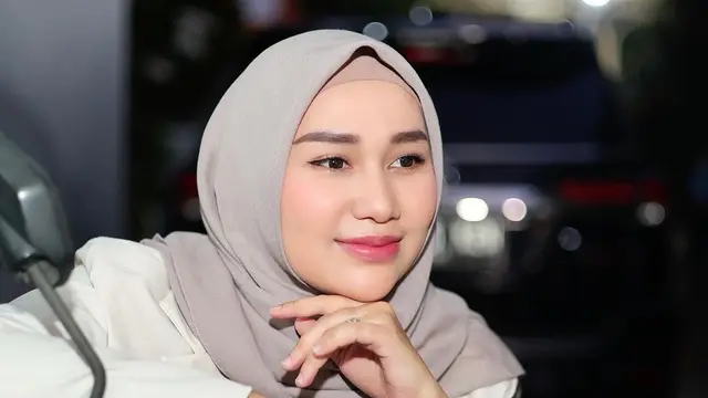 Jarang Pamer Harta, Ini 6 Potret Septia Siregar Istri Putra Siregar
