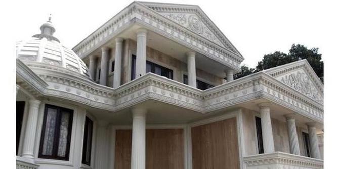 6 Rumah Selebritas Indonesia Ini Mewah Bak Istana