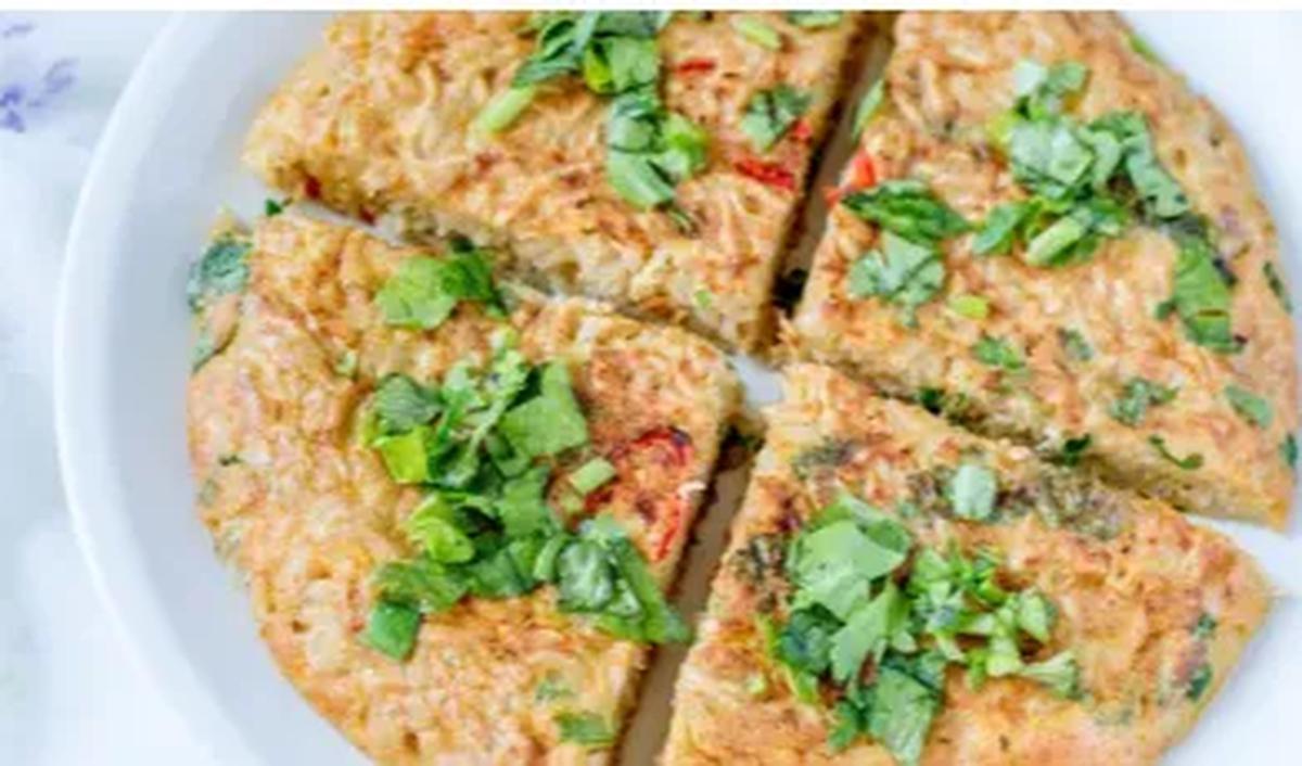 3.	Pizza Mi Instan Rice Cooker