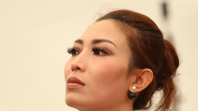 Suami Bingung Bedakan Ayu Dewi dengan Patricia Gouw 