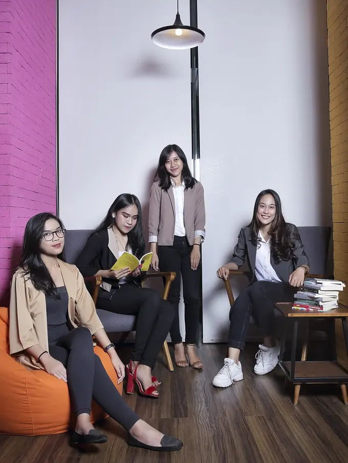 [Fimela] Duta Bahasa