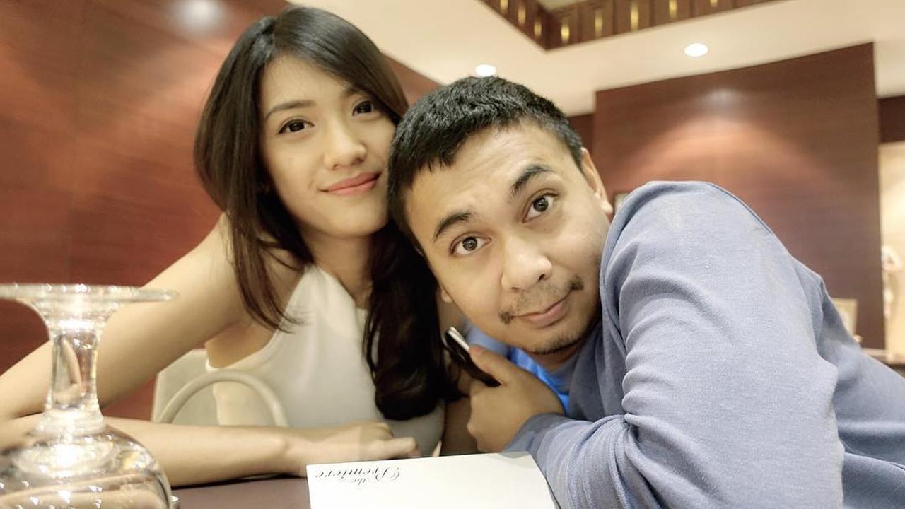 [Bintang] Raditya Dika dan Anissa Aziza