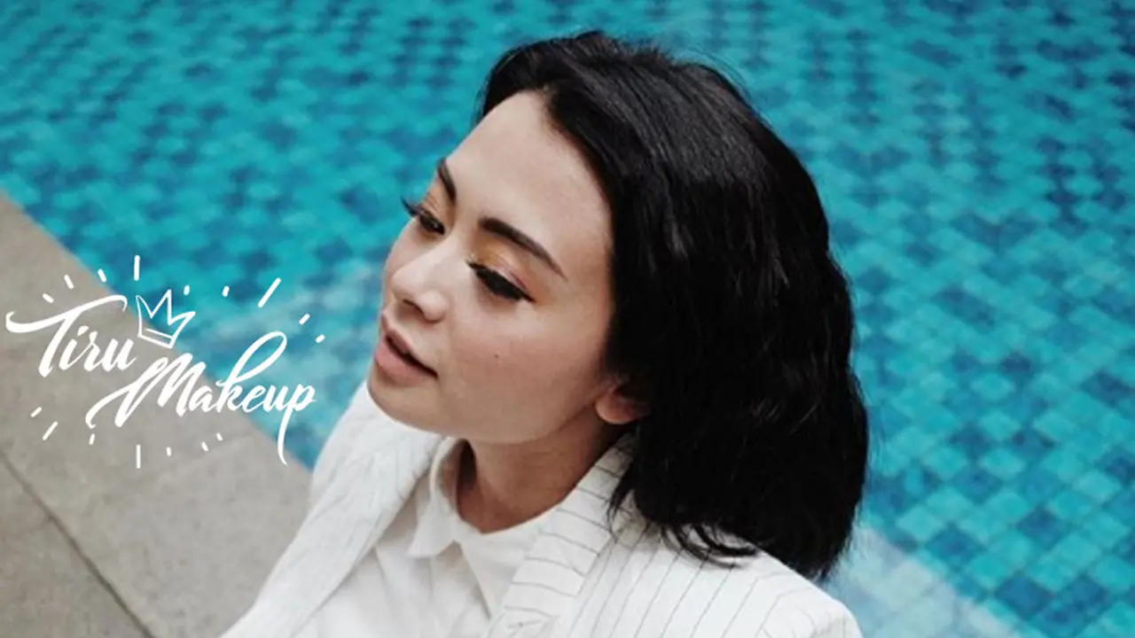 Tiru Makeup: Wajah Lebih Fresh dengan Riasan Mata Warna-warni ala Alodita