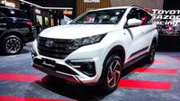 Toyota Rush GR Sport di Jakarta Auto Week 2022 (Otosia.com/Arendra Pranayaditya)