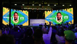 Pelatih kepala tim Samba, Carlo Ancelotti memasukkan nama Neymar Jr ke dalam skuadnya untuk pesta sepak bola dunia tersebut. (AP Photo/Silvia Izquierdo)