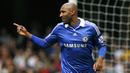 3. Nicolas Anelka - Didatangkan dari Bolton pada bulan Januari 2008. Dirinya menjadi pemain kunci dari pelatih Chelsea saat itu, Carlo Ancelotti dalam meraih gelar double winner pada musim 2009/2010. (AFP/Glyn Kirk)