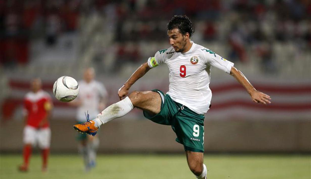 Tahun 2010, Blackburn Rovers mencoba mendatangkan pemain Bulgaria, Ivelin Popov, namun gagal. Popov gagal mendapatkan izin kerja di Inggris. (www.squawka.com)