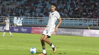 Rafael Struick beraksi dalam duel Timnas Indonesia U-23 melawan Laos U-23 pada Grup J Kualifikasi Piala Asia U-23 2026 di Stadion Gelora Delta, Sidoarjo, Rabu (3/9/2025). (Bola.com/Wahyu Pratama)